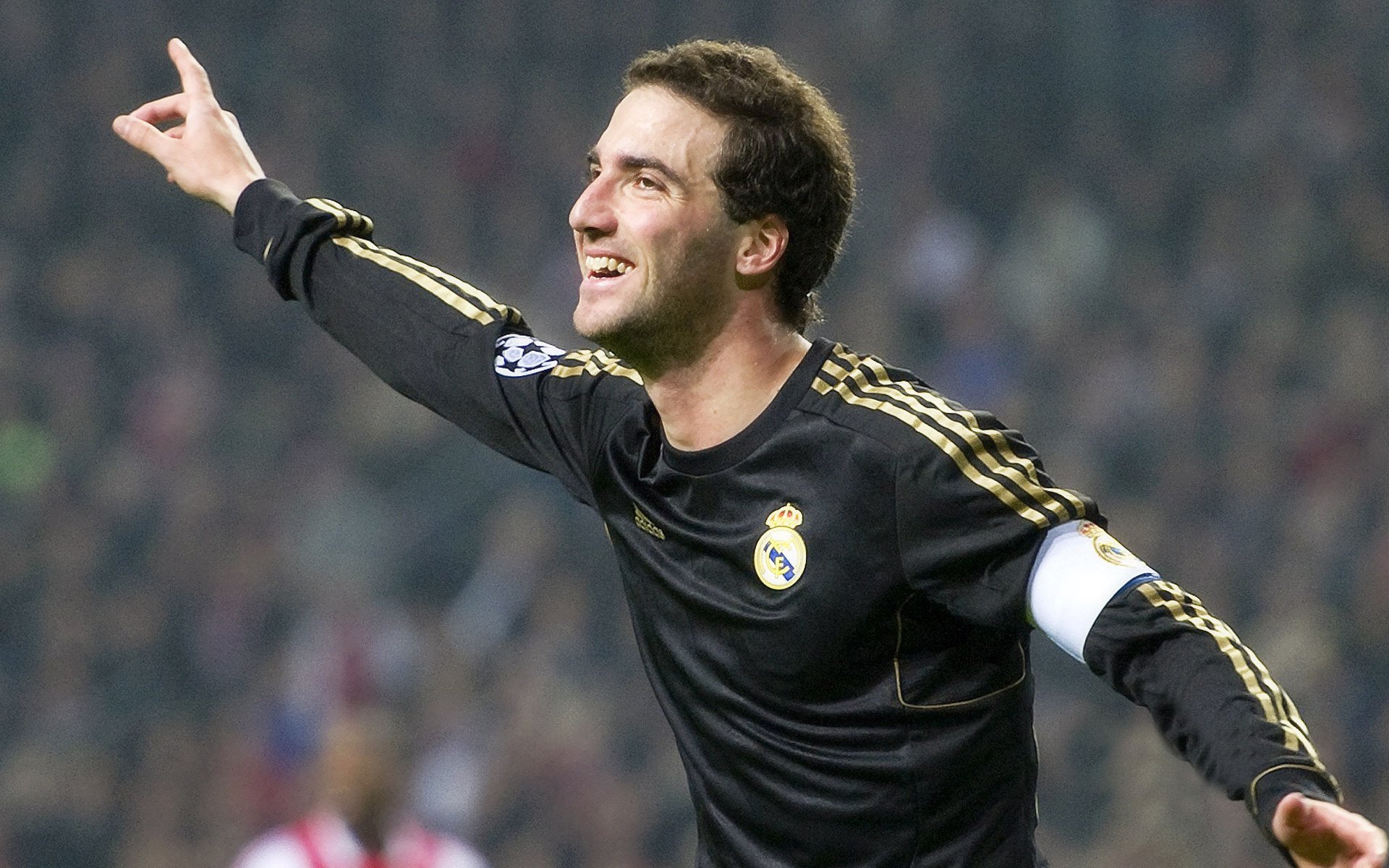 刚续约就下课！狼队解雇主帅佩雷拉，成英超第4位下课主帅，英超首位下课主帅